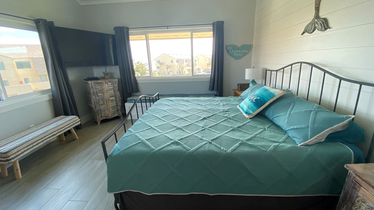 Photo of Bedroom in Crescent Beach