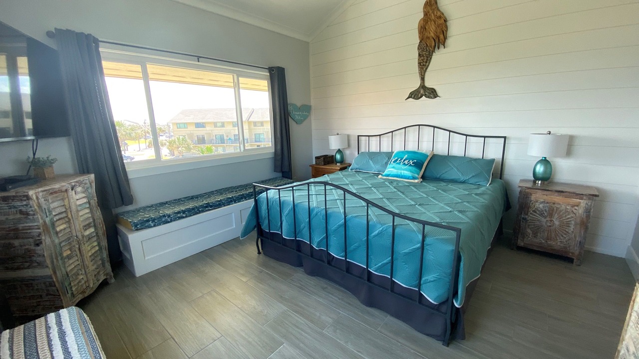 Photo of Bedroom in Crescent Beach