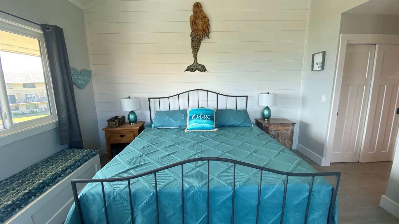 Photo of Bedroom in Crescent Beach