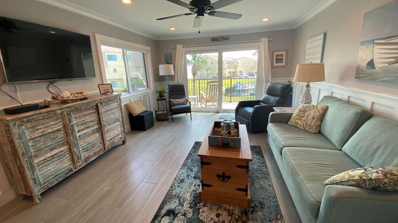 Photo of Livingroom in Crescent Beach