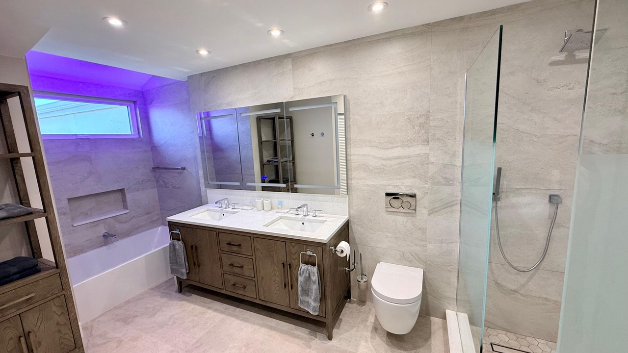 Photo of Bathroom in Ventura