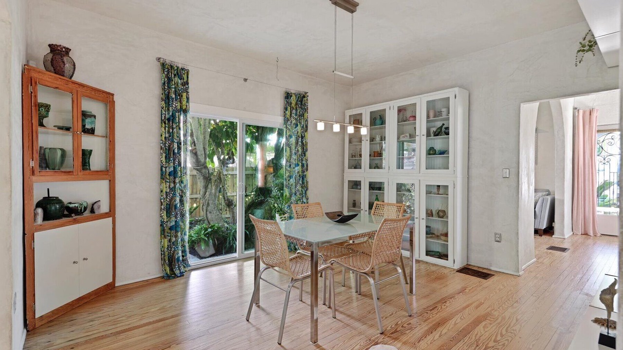 Photo of Outdoor in Central Sarasota