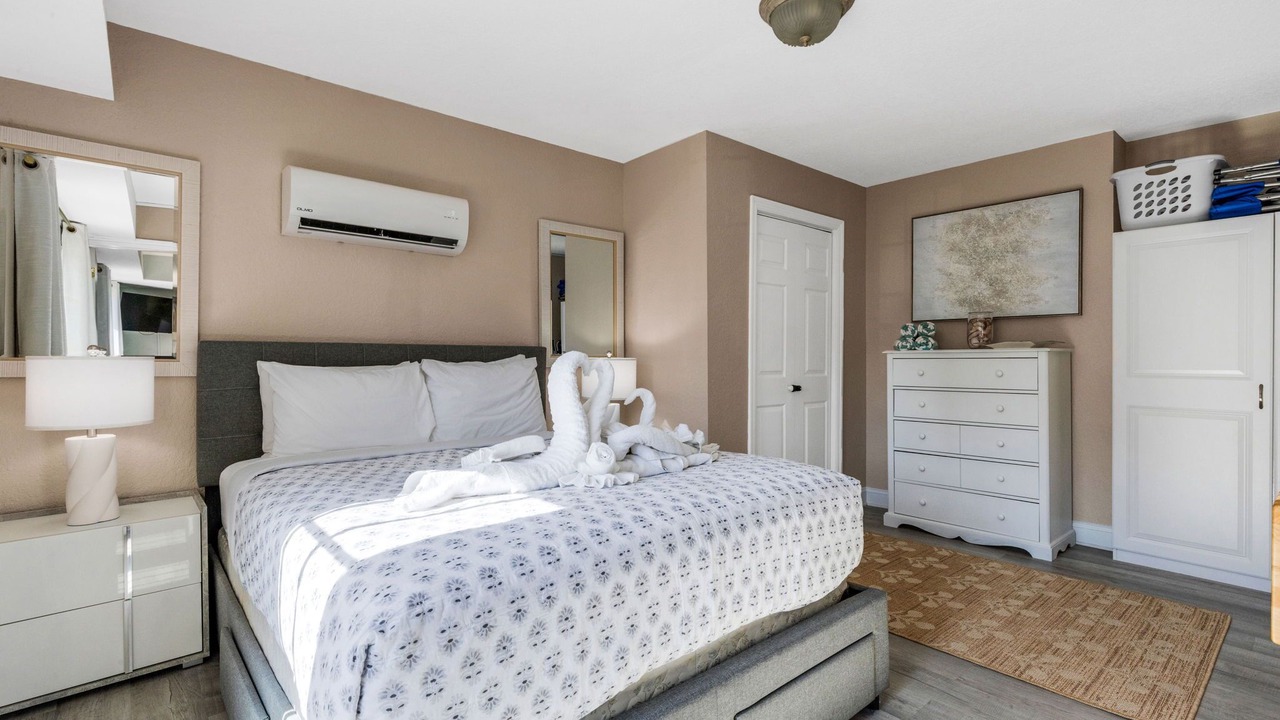 Photo of Bedroom in Redington Beach