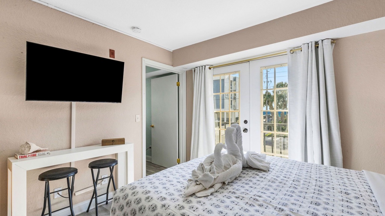 Photo of Bedroom in Redington Beach