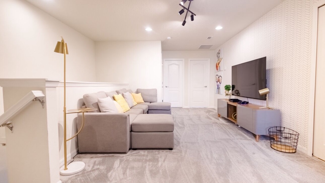 Photo of Livingroom in Four Corners