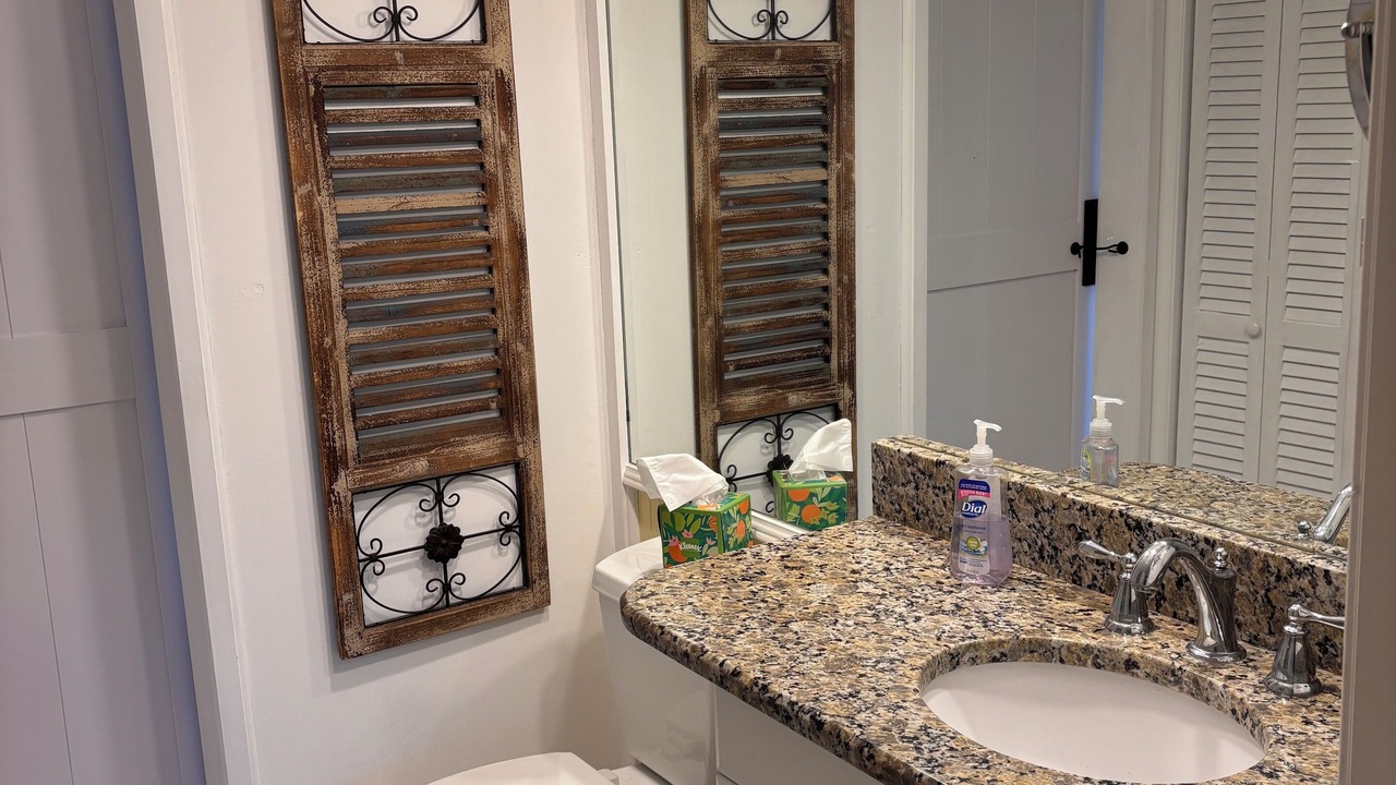 Photo of Bathroom in Holiday Isle
