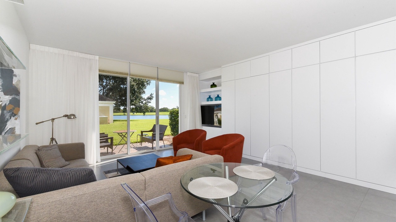 Photo of Livingroom in Osprey