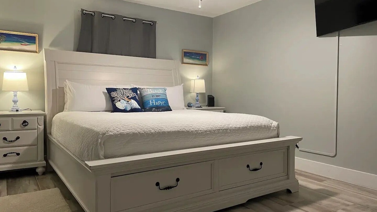 Photo of Bedroom in Holiday Isle