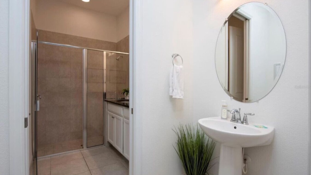 Photo of Bathroom in Davenport