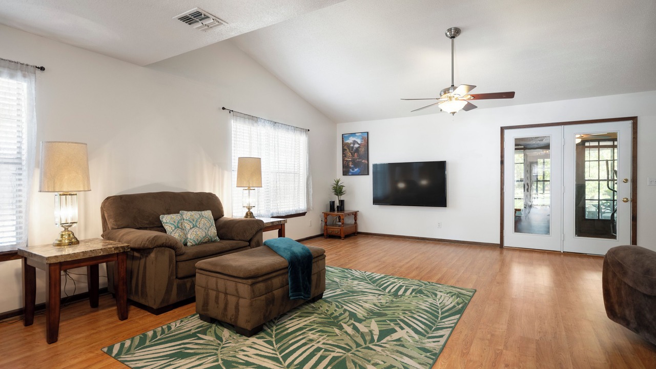 Photo of Bedroom in Ridge Manor