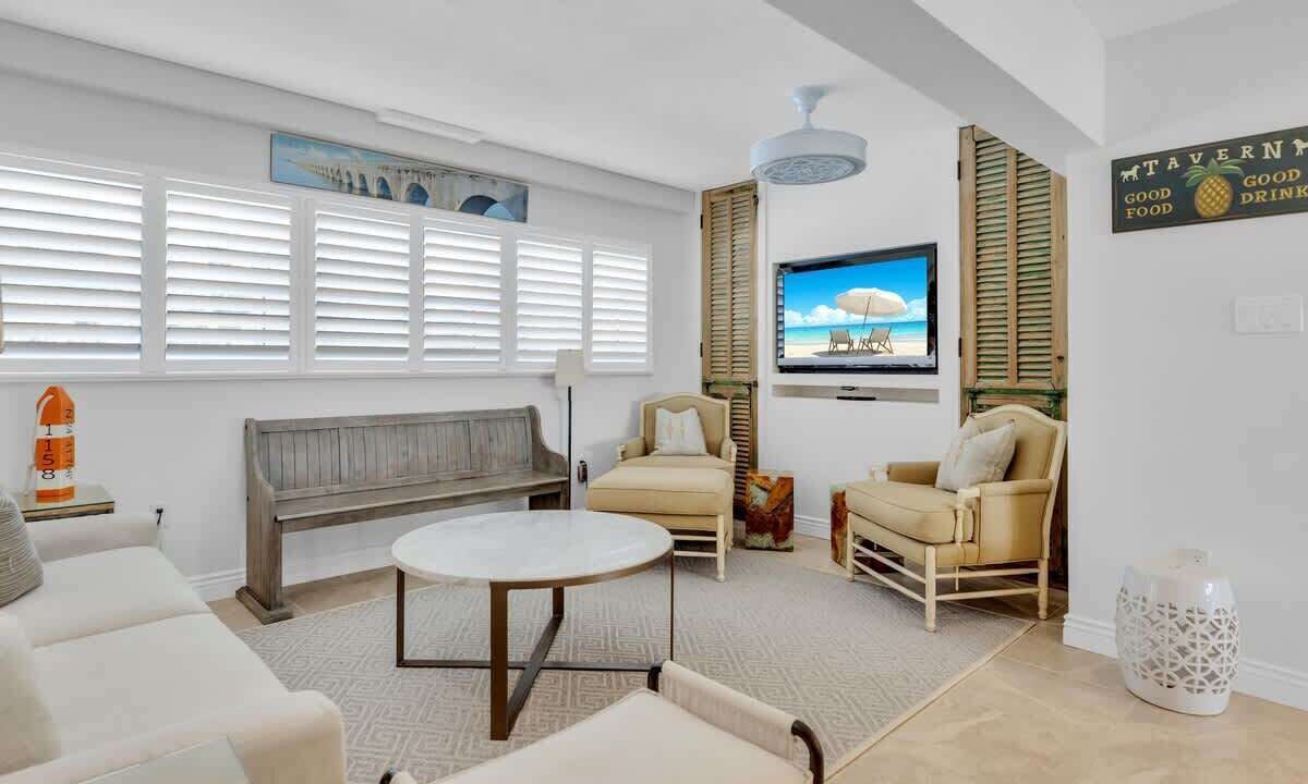 Photo of Livingroom in Marathon