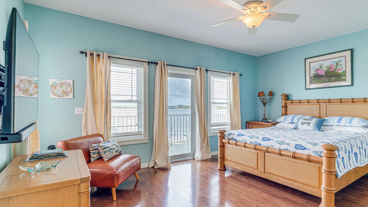 Photo of Bedroom in Cedar Key
