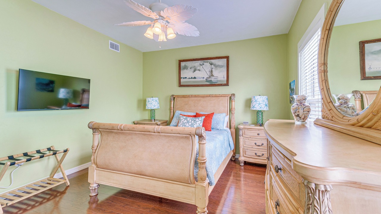 Photo of Bedroom in Cedar Key