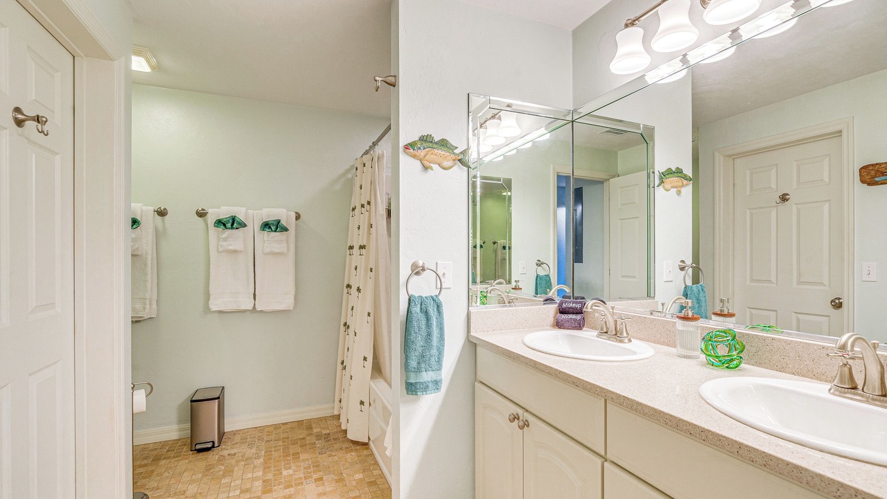 Photo of Bathroom in Cedar Key