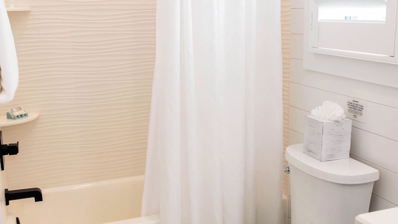 Photo of Bathroom in Cudjoe Gardens