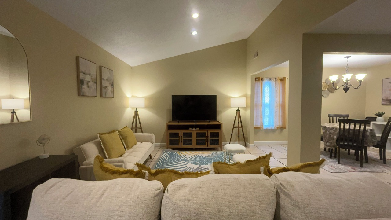 Photo of Livingroom in Valdosta