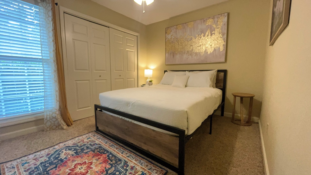 Photo of Bedroom in Valdosta