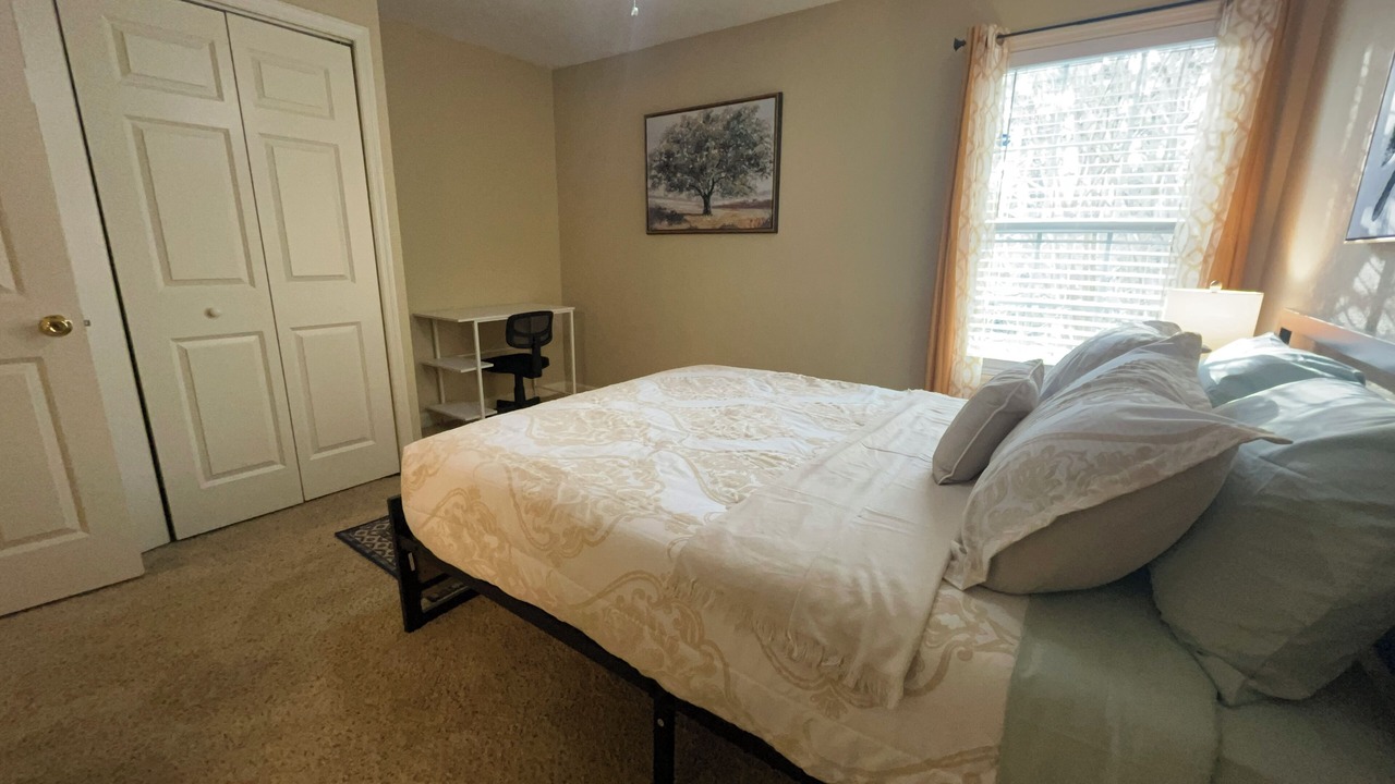 Photo of Bedroom in Valdosta