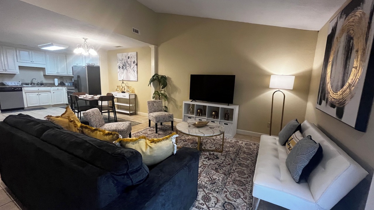 Photo of Livingroom in Valdosta