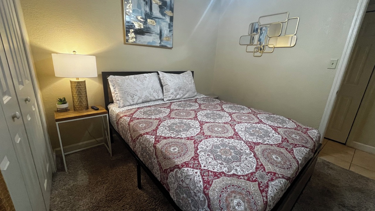 Photo of Bedroom in Valdosta