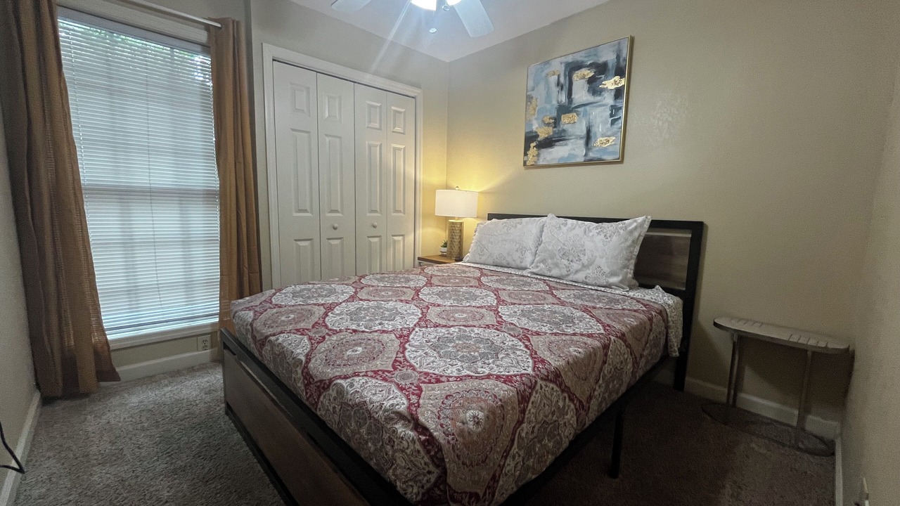 Photo of Bedroom in Valdosta