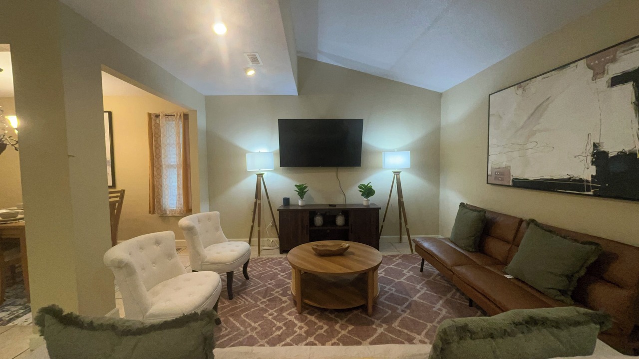 Photo of Livingroom in Valdosta