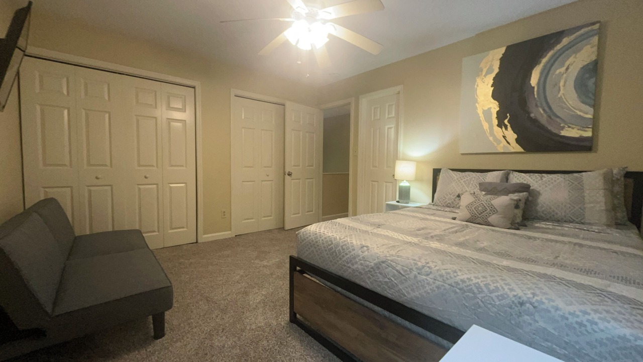 Photo of Bedroom in Valdosta