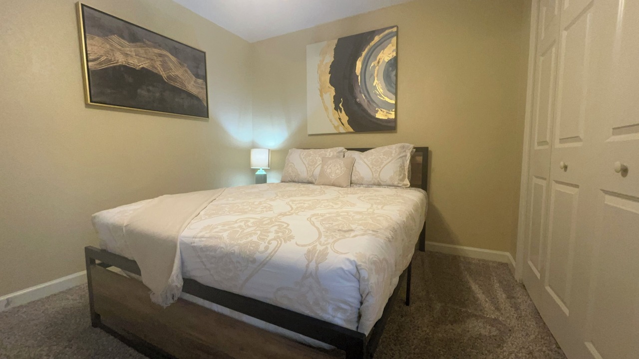 Photo of Bedroom in Valdosta