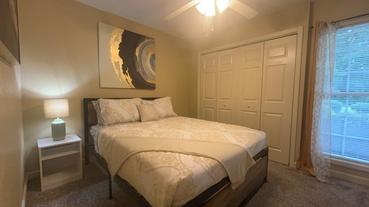 Photo of Bedroom in Valdosta