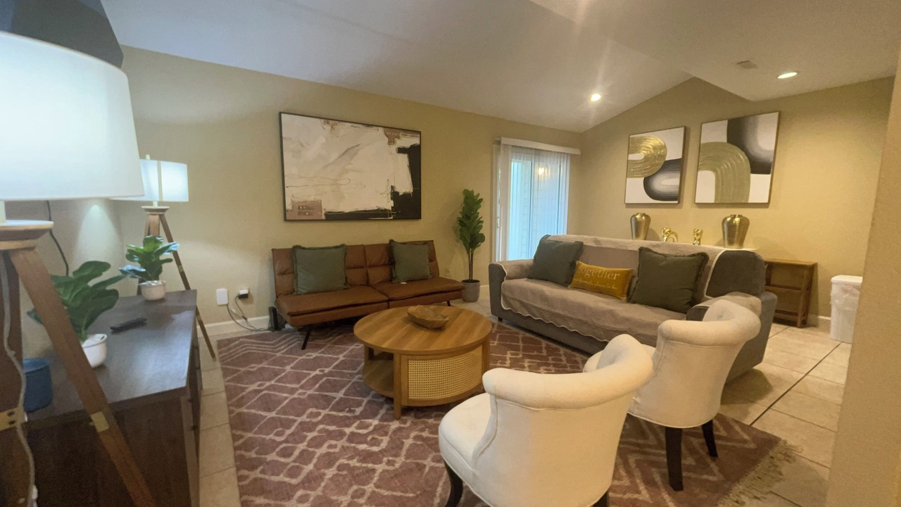 Photo of Livingroom in Valdosta