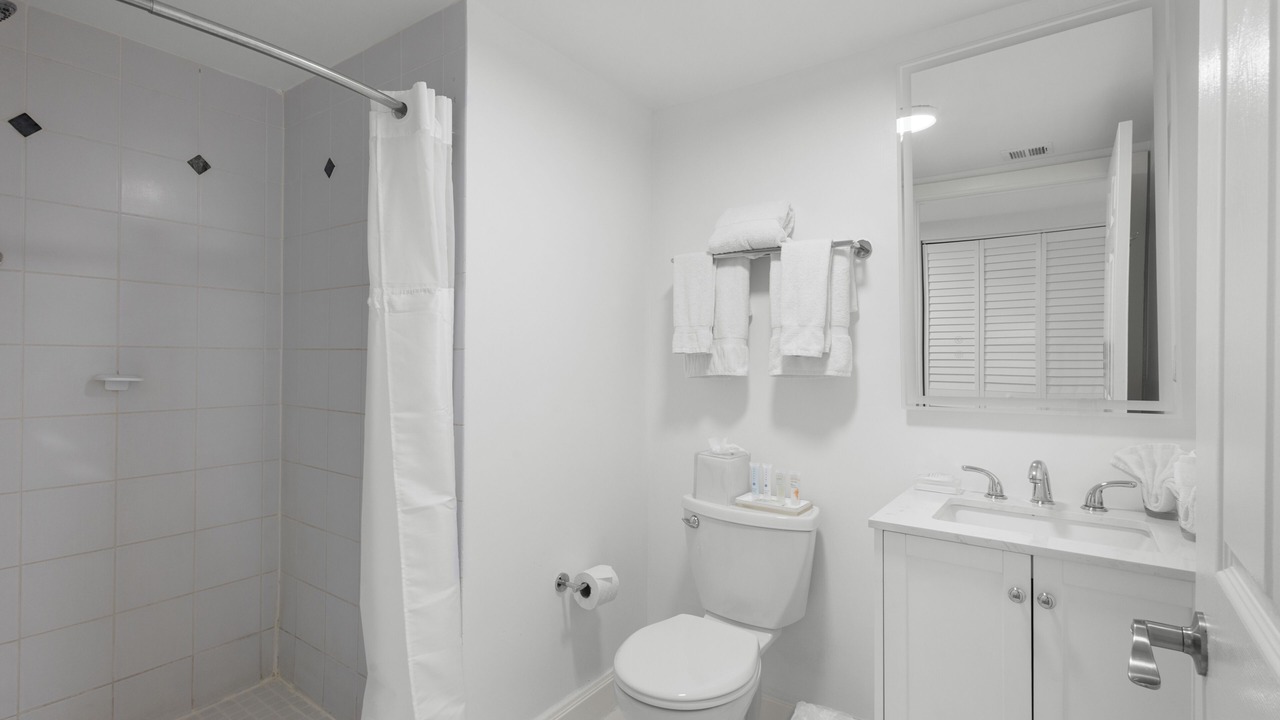 Photo of Bathroom in Coconut Grove