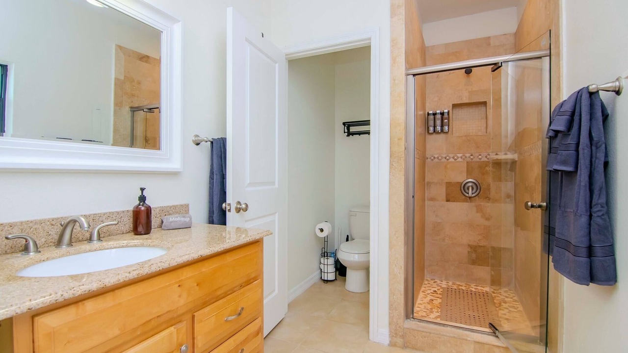 Photo of Bathroom in Largo