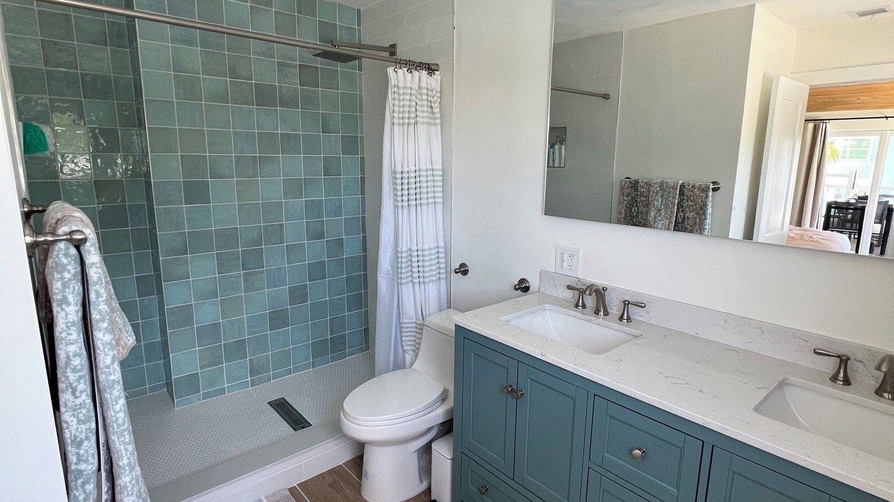 Photo of Bathroom in Sugarloaf Key