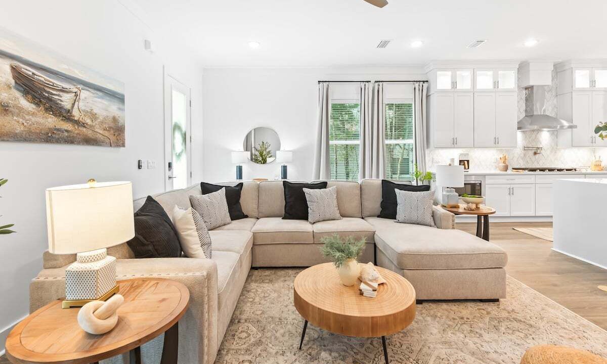 Photo of Livingroom in Gulfview Heights