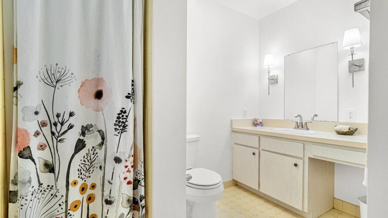 Photo of Bathroom in Sugarfoot