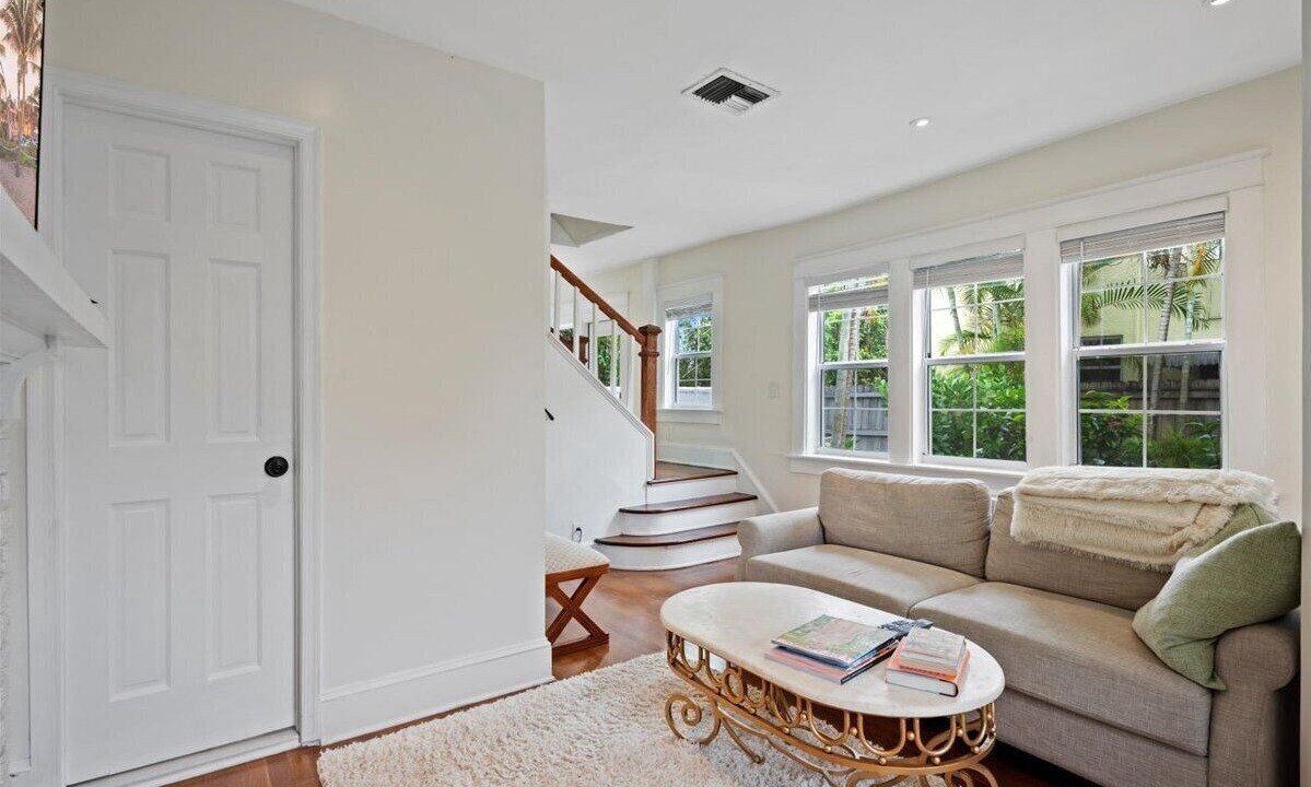Photo of Livingroom in Palm Beach