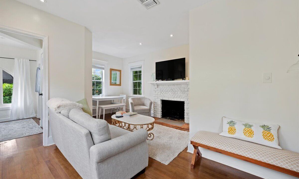 Photo of Livingroom in Palm Beach