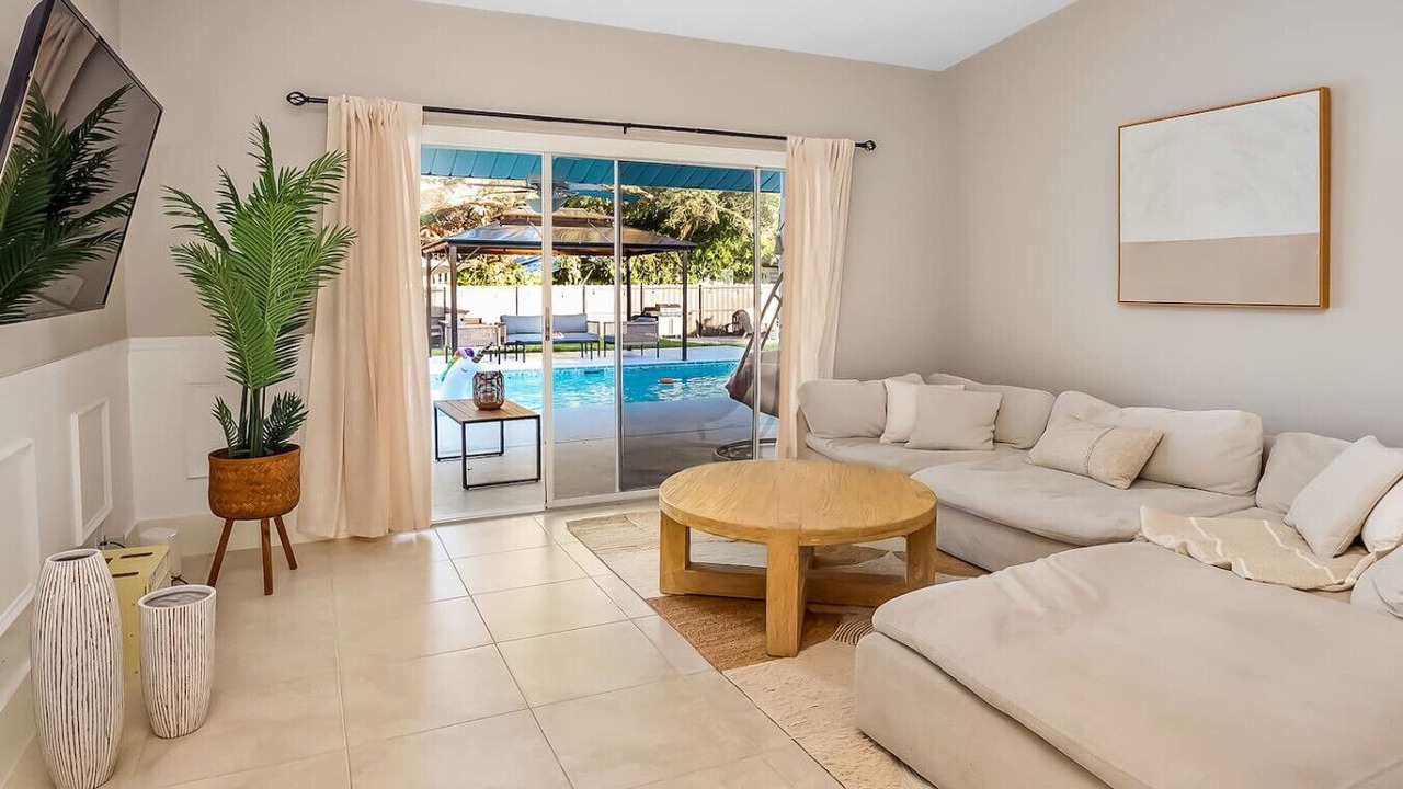 Photo of Livingroom in East Naples
