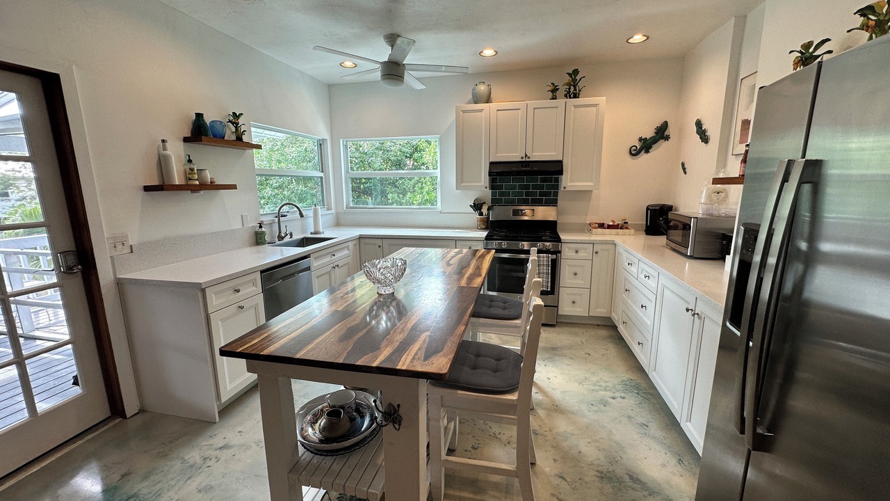 Photo of Kitchen in Little Torch Key
