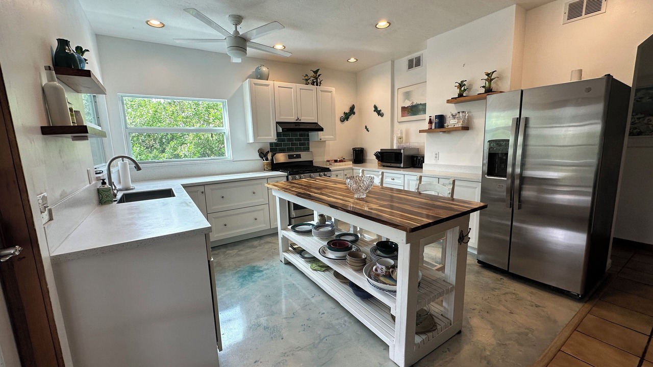 Photo of Kitchen in Little Torch Key