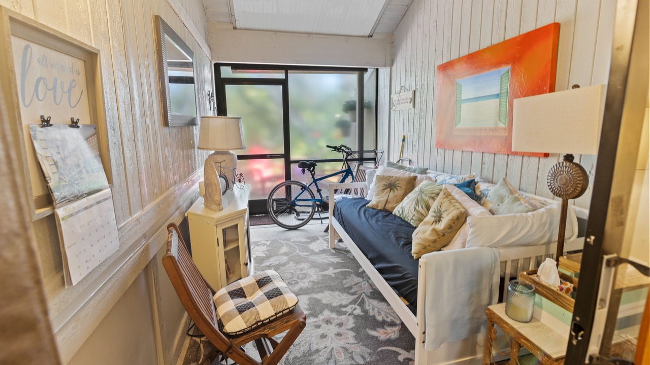 Photo of Livingroom in New Smyrna Beach