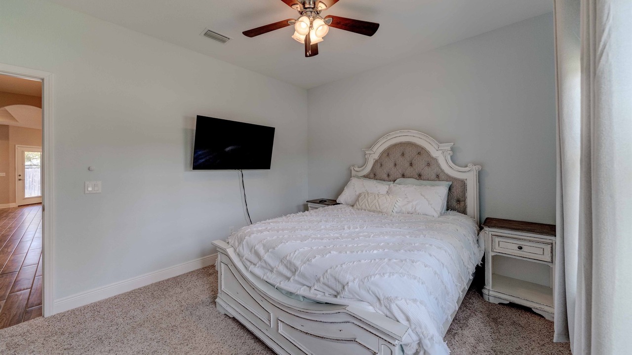 Photo of Bedroom in Bahama Beach