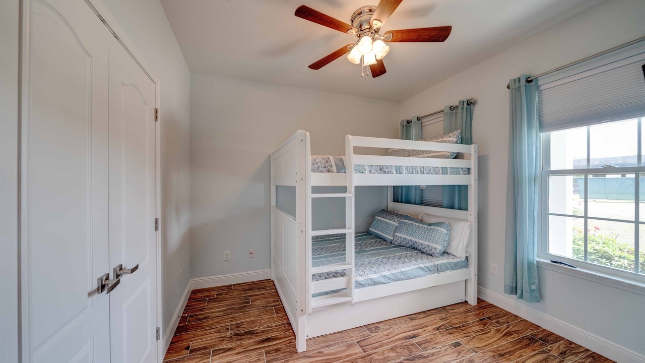 Photo of Bedroom in Bahama Beach