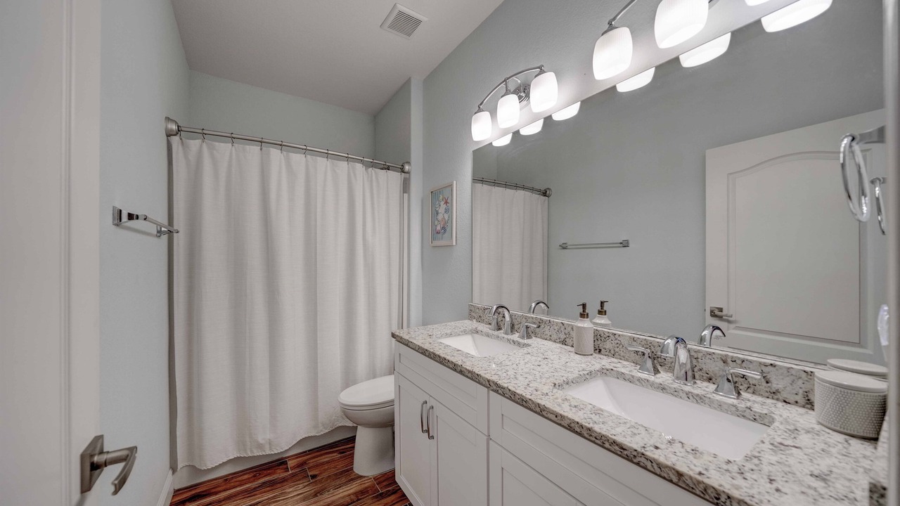 Photo of Bathroom in Bahama Beach
