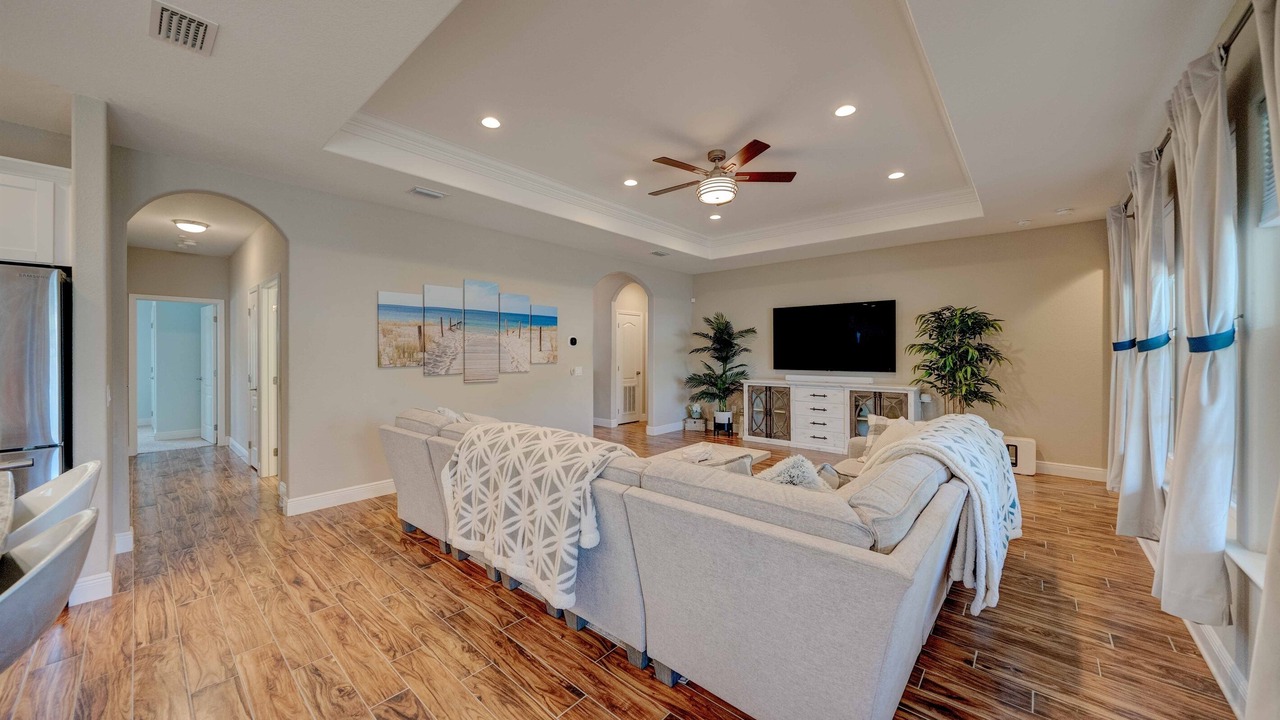Photo of Livingroom in Bahama Beach