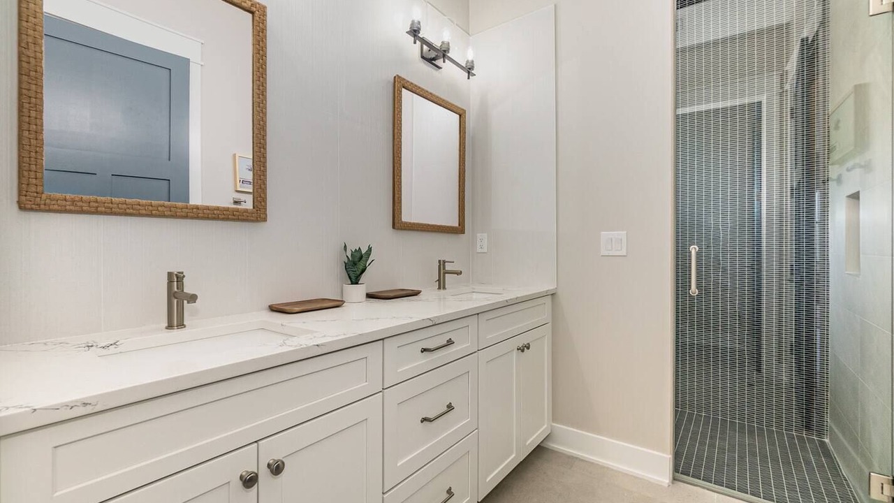 Photo of Bathroom in Cocoa Isles