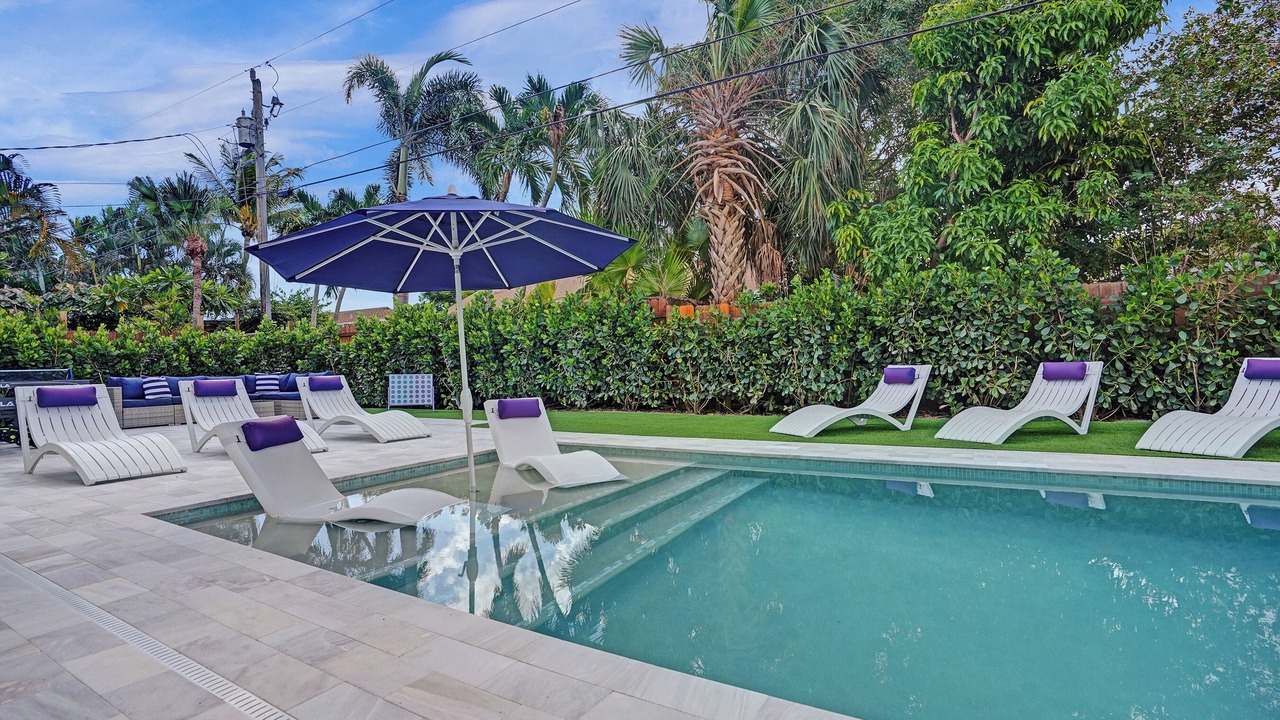 Photo of Outdoor in Tropic Palms