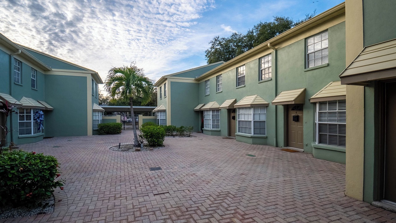 Photo of Outdoor in Courier City - Oscawana