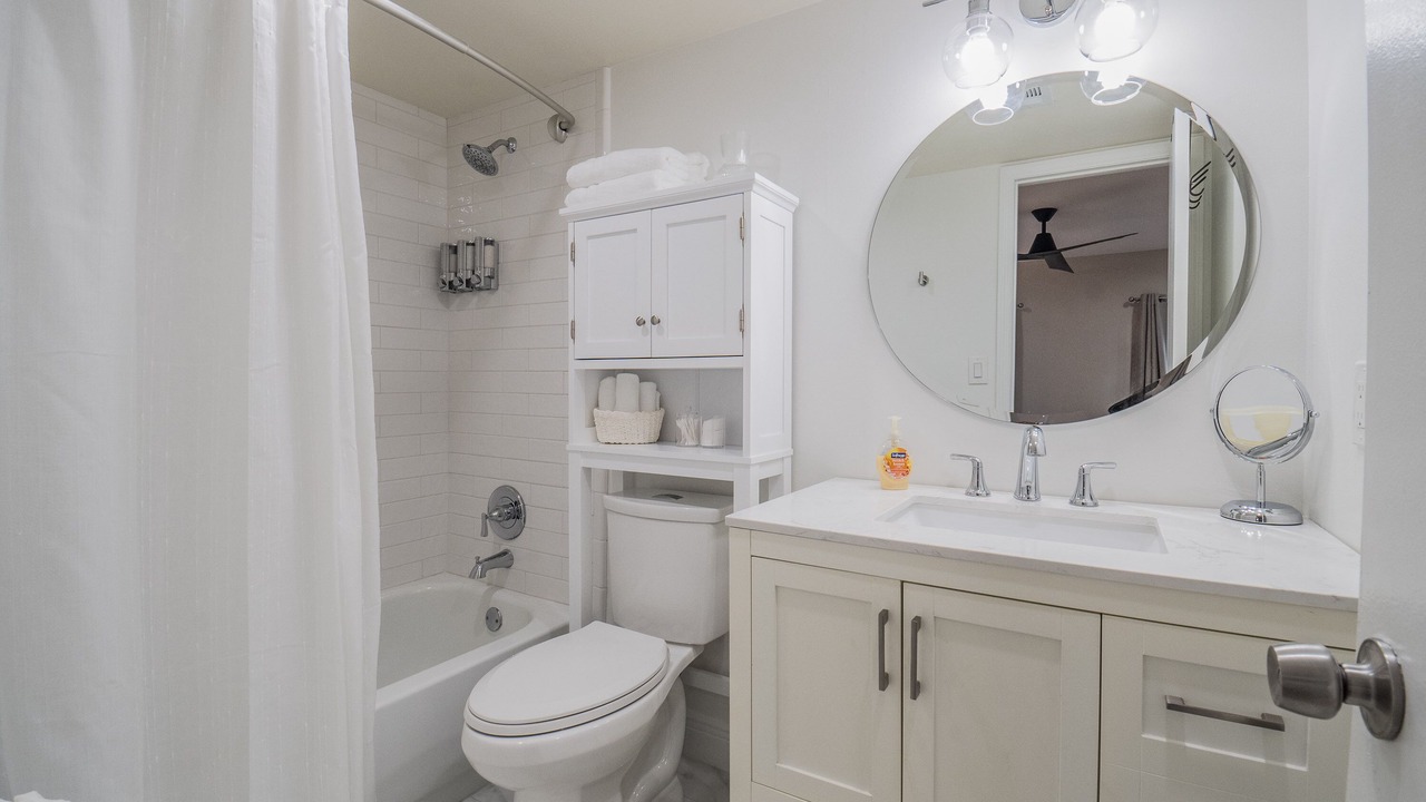 Photo of Bathroom in Courier City - Oscawana