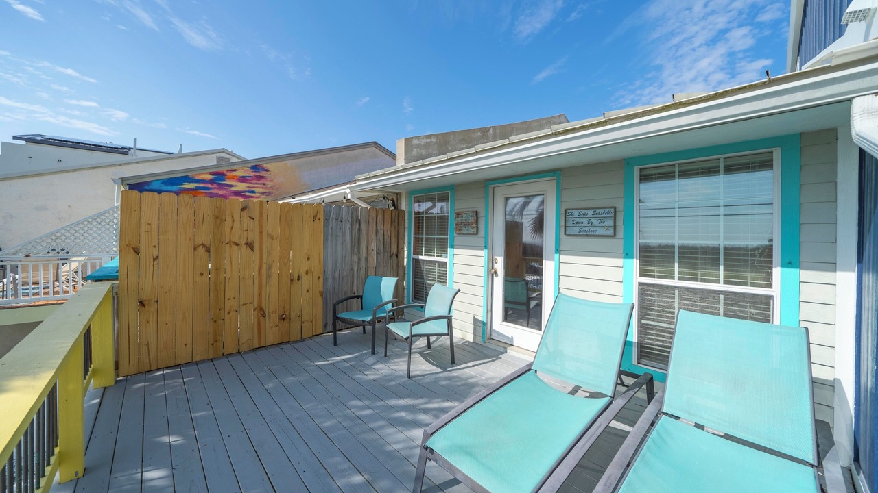 Photo of Patio Balcony in Fort Bay